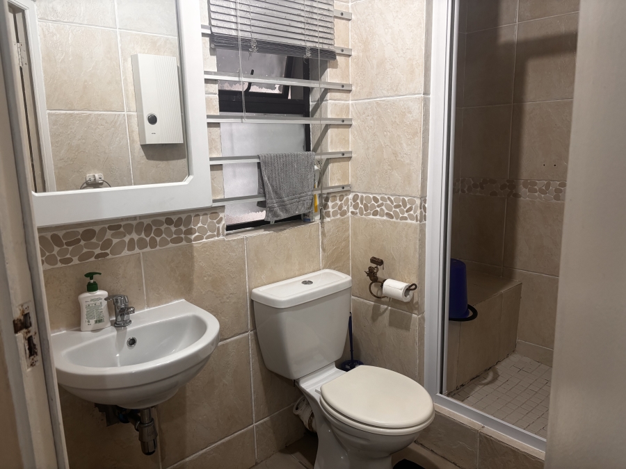 To Let 1 Bedroom Property for Rent in Muizenberg Western Cape